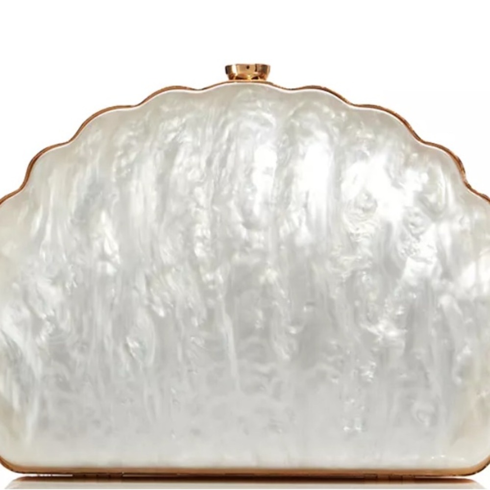 Seashell Clutch with chain